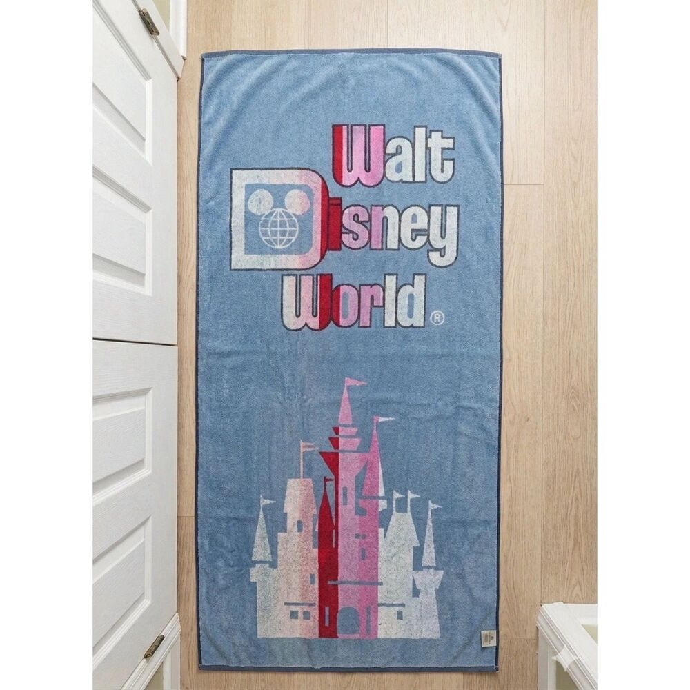 Walt Disney Beach Towel Rainbow Castle 100% Cotton Vintage retro nostalgic